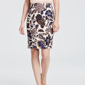 CLEARANCE❤️‍🔥ANN TAYLOR Floral Pencil Skirt
